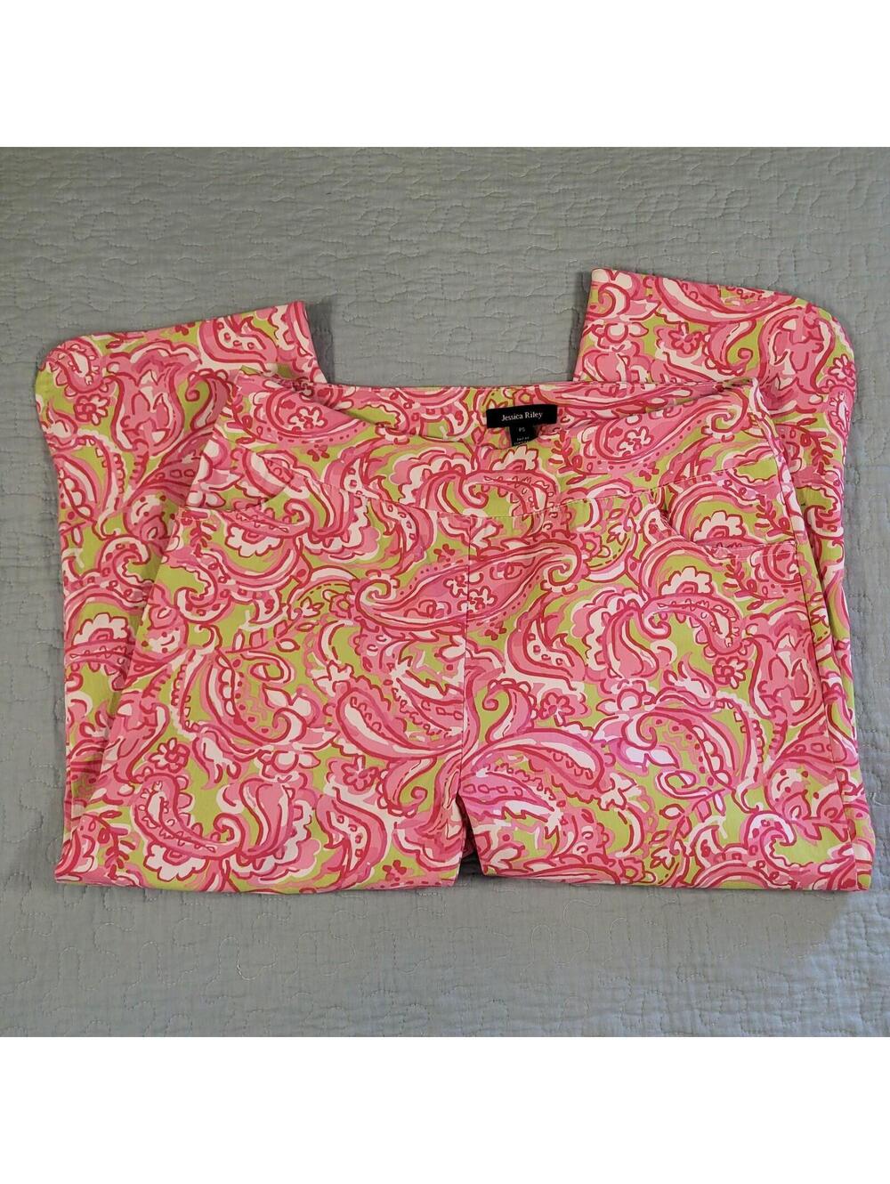 Jessica Riley pull-up capris vibrant pink and green paisley print petite small